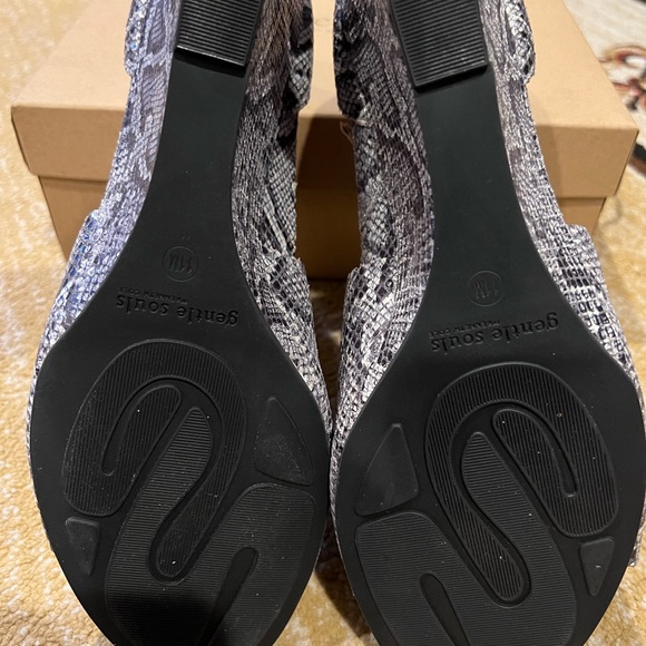 Kenneth Cole - Picture 5 of 12